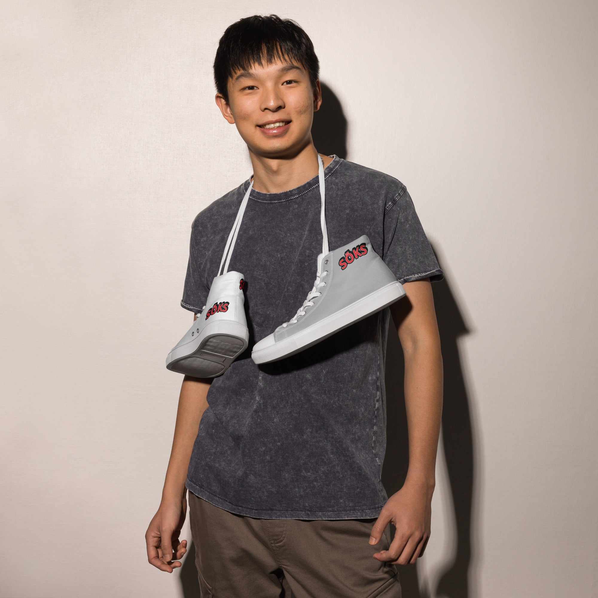SŌKS Men’s high top canvas shoes